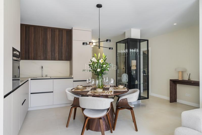 Foto c4b6461f-ec64-4cf5-8c88-5491990232b6. Apartamento  moderno en venta en los almendros en Benahavís