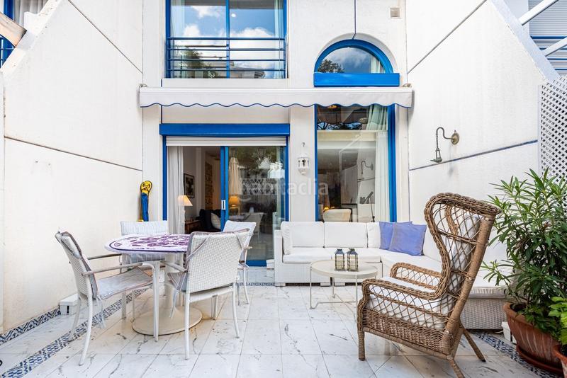 Foto c343a109-8901-46a5-8e6f-b8c9e41a2ab9. Dúplex amb aparcament piscina a Playa Bajadilla - Puertos Marbella