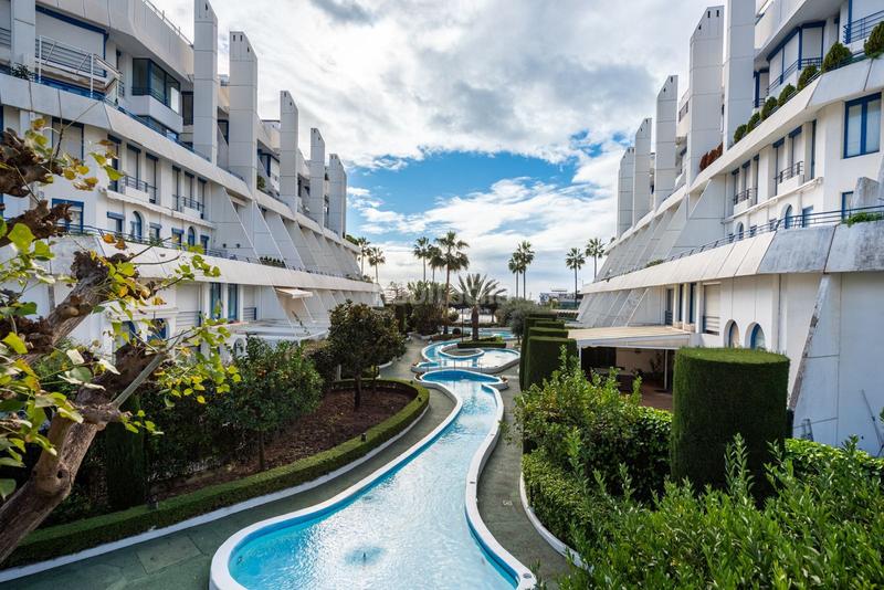 Foto c5b64608-cc05-4da7-a535-ea18046c1282. Dúplex amb aparcament piscina a Playa Bajadilla - Puertos Marbella