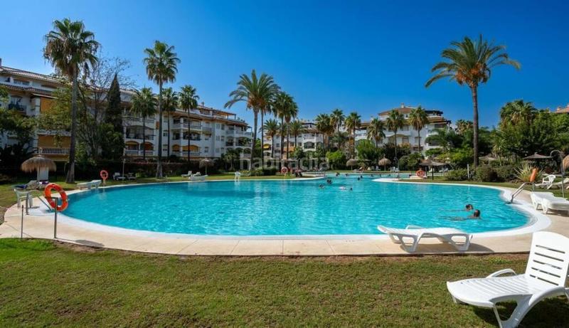 Foto 49d40256-77d0-486a-908e-bcb177699677. Dachwohnung mit parking pool in Nueva Andalucía centro Marbella