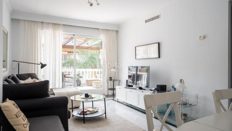 Foto 9f3071d9-513b-42b3-87da-ef8acdbdf177. Dachwohnung mit parking pool in Nueva Andalucía centro Marbella