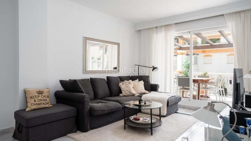 Foto f3ca91c1-2d3e-4773-ab8c-adec5ca79428. Dachwohnung mit parking pool in Nueva Andalucía centro Marbella