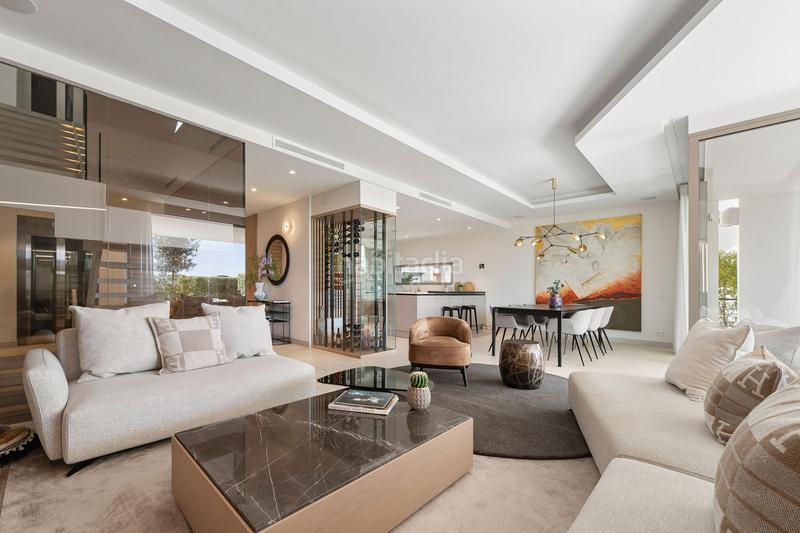 Foto 98a21771-d7a3-4ae3-ac2a-f66f79cd3a89. Casa bifamiliare con riscaldamento parcheggio piscina in Marbella