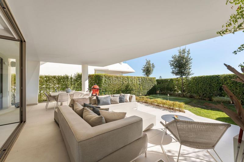 Foto f4adcc0c-a361-423a-9788-450e767d78ea. Casa bifamiliare con riscaldamento parcheggio piscina in Marbella