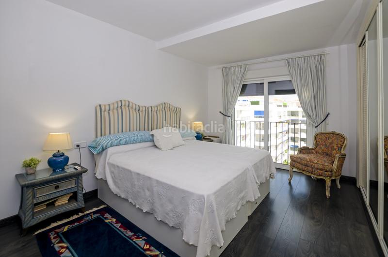 Foto 49ea32ae-a8a0-45c5-806b-f2959f10f0e6. Àtic amb calefacció aparcament piscina a Puerto Banús Marbella