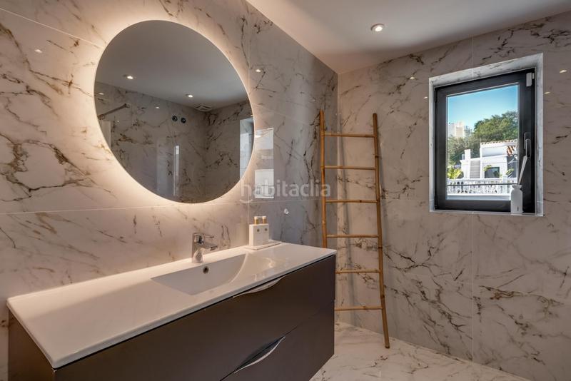 Foto 10cd577e-301d-4daf-abe4-0643cae667ee. Casa con parcheggio piscina in Nueva Andalucía centro Marbella