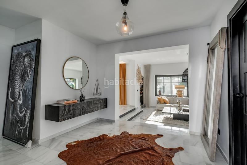 Foto 12e04a45-1be1-483d-af46-5ee4a96551a8. Casa con parcheggio piscina in Nueva Andalucía centro Marbella