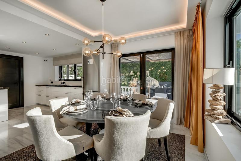 Foto 4a2bc53c-c914-4e89-bc16-3ebe273ea907. Casa con parcheggio piscina in Nueva Andalucía centro Marbella