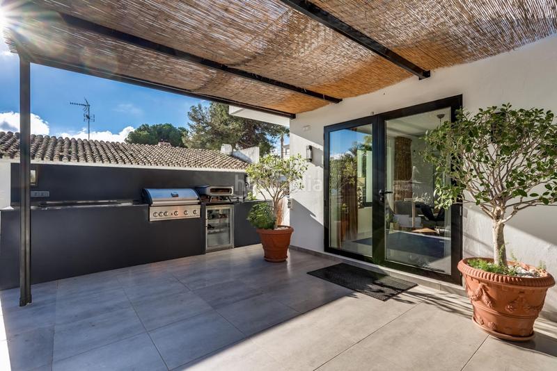 Foto a194ec1a-bcac-427d-b70e-99505c60f33c. Casa con parcheggio piscina in Nueva Andalucía centro Marbella