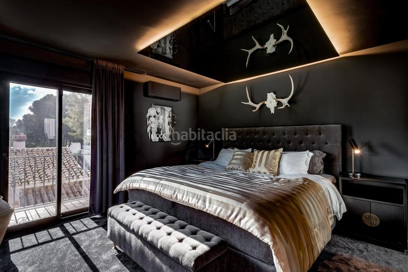 Foto c775f575-f57b-41c6-8bee-42f9f1f39604. Casa con parcheggio piscina in Nueva Andalucía centro Marbella