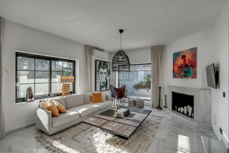 Foto da3a05b0-05f0-4a54-a292-5ae95f475ab5. Casa con parcheggio piscina in Nueva Andalucía centro Marbella