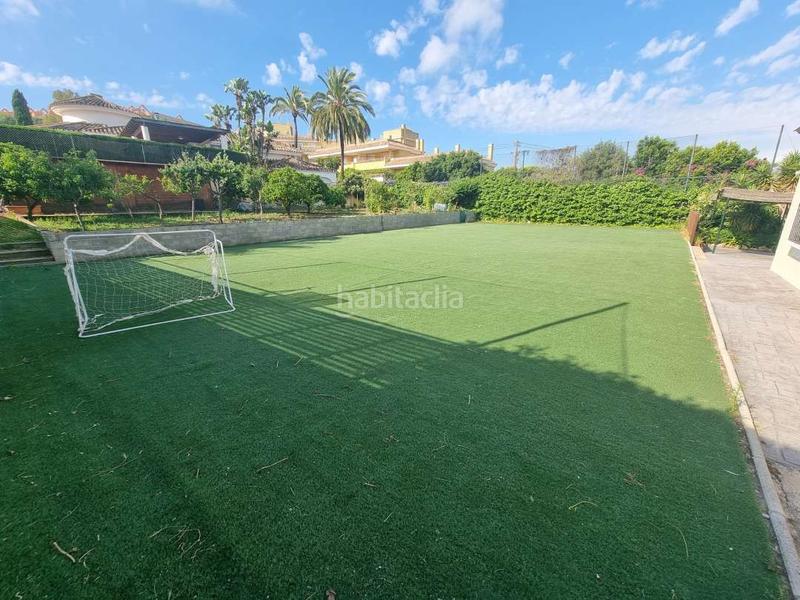 Foto 9d640379-f9c3-48ab-b4a3-fe452d52dfb9. Casa con parcheggio piscina in Nueva Andalucía centro Marbella