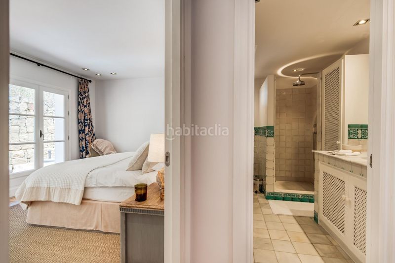 Foto 3a5251ac-ebfb-4c23-8ae4-33ebbf7fd3b9. Planta baixa amb aparcament piscina a La Zagaleta Benahavís