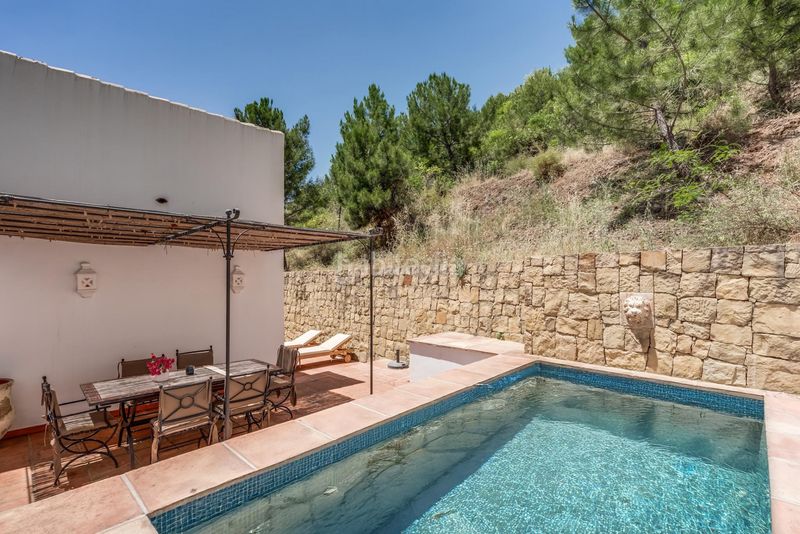 Foto 6f3293aa-6785-4059-8b1e-bce81a63e38d. Planta baixa amb aparcament piscina a La Zagaleta Benahavís