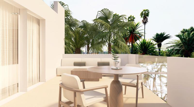 Foto 99fc0dcc-9987-442d-a408-c96952314a7f. Dúplex apartamento dúplex en venta en el paraíso, este. en Estepona