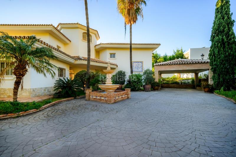 Foto 1d029f82-b529-4cbd-b2ea-7df6df2791fd. Haus mit parking pool in Nueva Andalucía centro Marbella