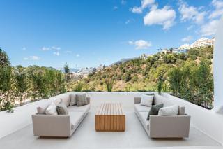 Casa a schiera in Alto de los Monteros. Excepcional adosado en venta en altos de los monteros