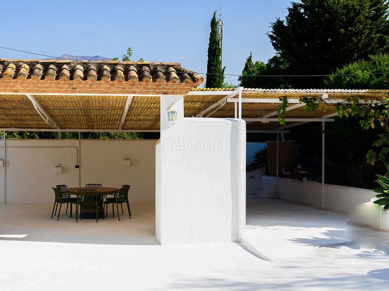 Foto fa3e5055-6aec-429f-a90a-b1b213f1e5de. Casa amb aparcament piscina a Guadalobón Estepona