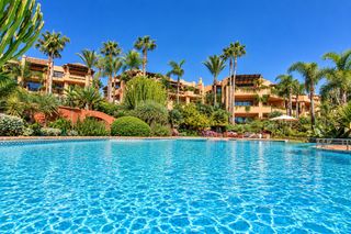 Apartament a Casco Antiguo. Apartamento en venta en mansion club, marbella milla de oro