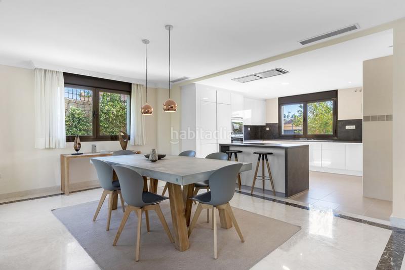 Foto 573d744b-f06a-4984-8126-809c52701f8e. Casa aparellada amb aparcament piscina a Valle Romano Golf Estepona