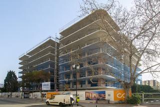 Apartament en Puerto Deportivo. tico moderno en fuengirola en venta