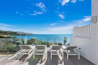 Maison jumelée à Centro. Adosado en venta en estepona