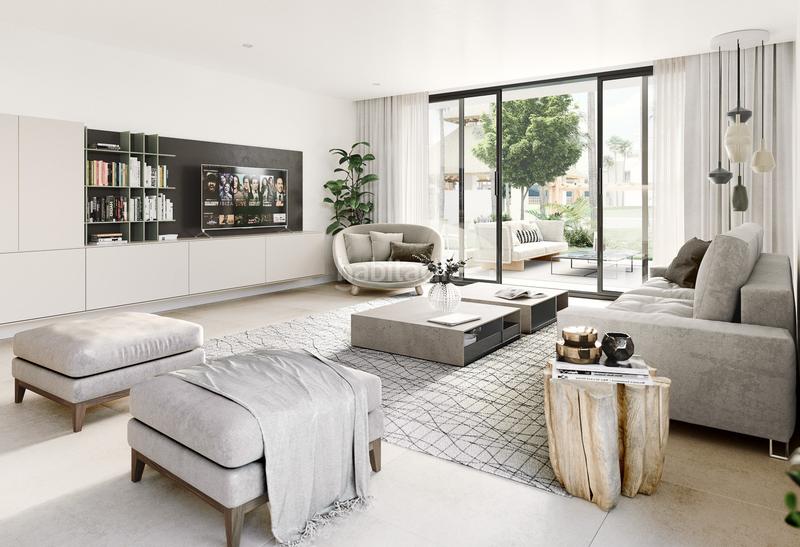 Foto 0defb036-68b7-431a-a530-e99c94c60286. Planta baja nuevo apartamento con jardín en new golden mile, en Estepona