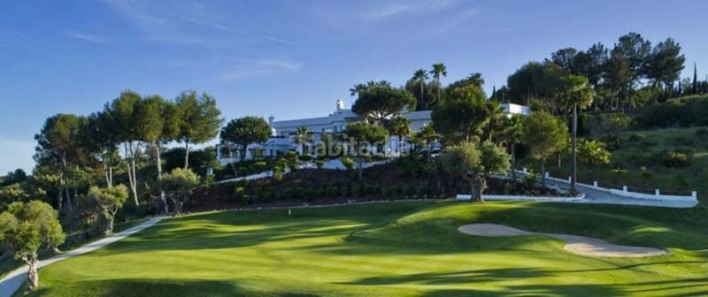 Foto 57ed6d61-19f3-45e5-aa3e-d92eb9cf8c34. Apartament amb calefacció aparcament piscina a Estepona golf Estepona