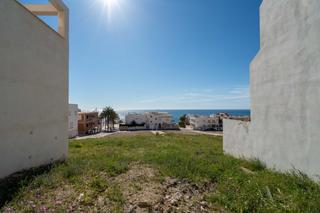 Terreny residencial a Calle luis gordillo 8. Tu hogar en esta parcela con vistas al mar