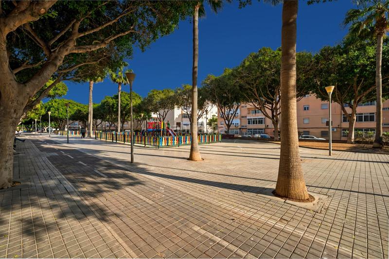 Foto 6c7f8827-42c4-4e63-b18f-c52f77ae3e8b. Posto auto in calle calle ferrocarril in Ciudad Jardín - Tagarete - El Zapillo Almería