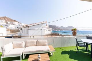 Chalet in Calilla la (sj) 50. Vive de cara al mediterraneo, a escasos metros de la playa de la
