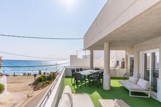 Chalet  Calilla la (sj) 50. Vive de cara al mediterraneo, a escasos metros de la playa de la