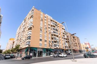 Appartement  Carretera ronda de 133. Piso en venta en carretera de ronda, almería  ubicación estratég