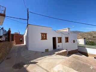 Casale in Calle botica 14. Oportunidad en alhabia casa en la alpujarra de almería