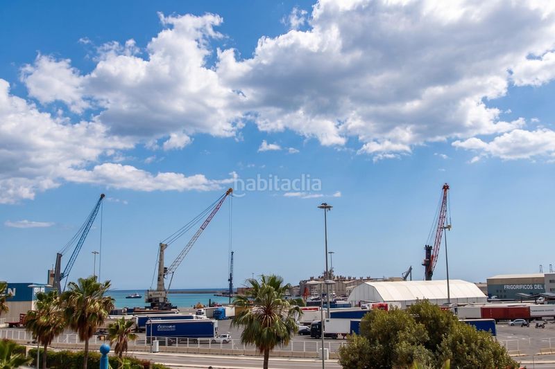 Foto 2aeb5f46-89b6-48b8-9a16-b92898e36bd2. Edifici a carretera de málaga 21 a La Chanca - Pescadería Almería
