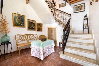 Casa in Calle de mengemor 40. Encanto histórico, confort y oportunidad única en ohanes.