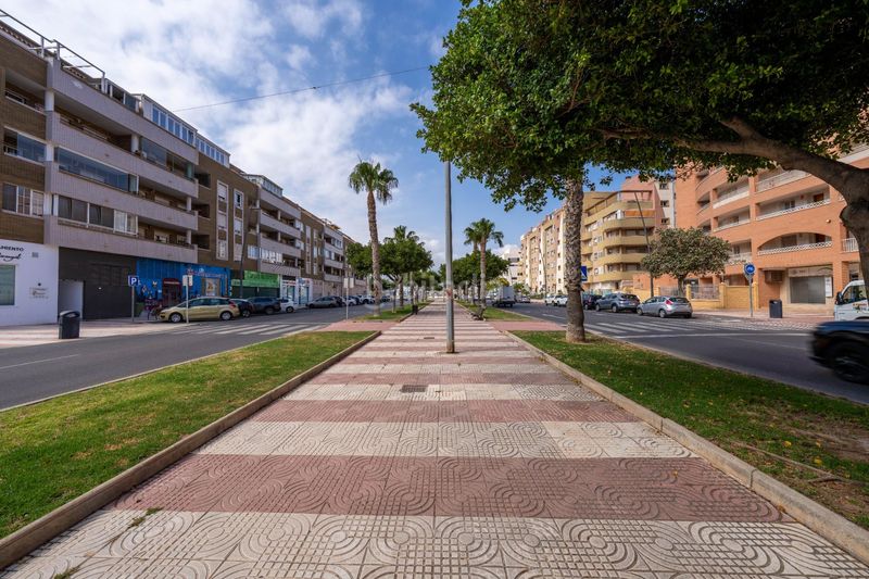 Foto f5dc375f-f375-4dda-a1ea-45afd663b6fb. Aparcament cotxe a Las Salinas Roquetas de Mar