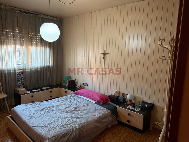 Foto f872897f-9d45-4aca-9441-9cf3df6ca201. Maison jumelée avec chauffage parking dans Centre Rubí