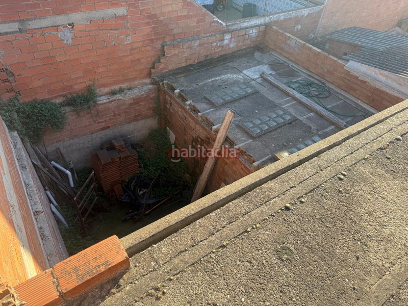 Foto 2a6c8f9d-f109-46c3-956d-dfc80913c6c3. Edifici a Zona Nord Rubí