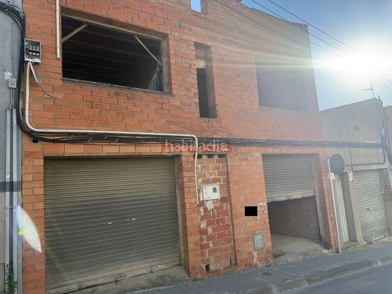 Foto d41baf4f-53fc-47ca-a644-167dae200630. Edifici a Zona Nord Rubí