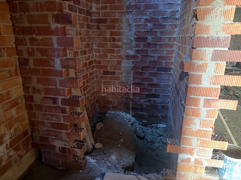 Foto fe6bf5c1-eed5-4b96-9e64-e00085ab9dcd. Edifici a Zona Nord Rubí