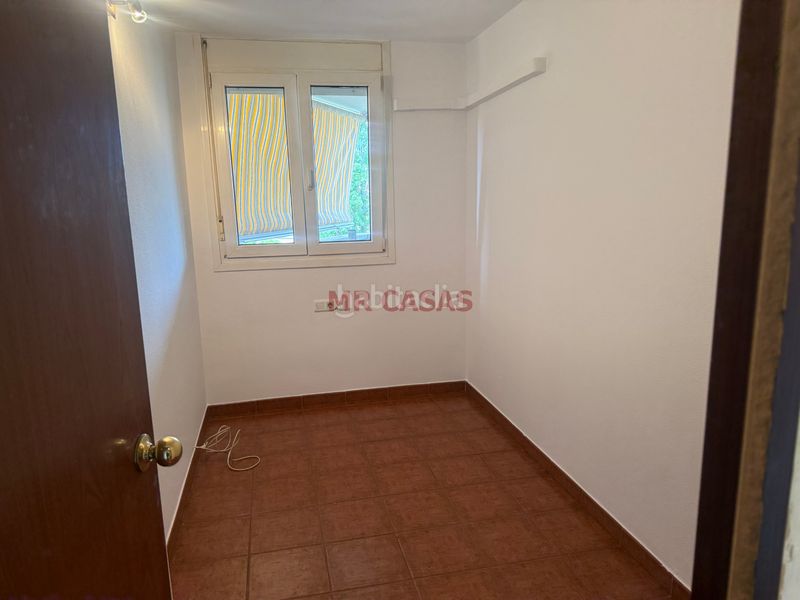 Foto 0e86348f-a1a5-4826-80dd-5b38d9e03416. Pis amb calefacció aparcament piscina a Zona Nord Rubí