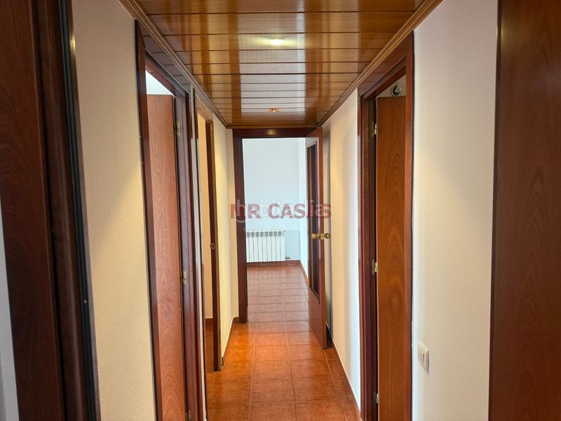 Foto 2297baab-3155-47ef-908c-e10a812d10e3. Pis amb calefacció aparcament piscina a Zona Nord Rubí