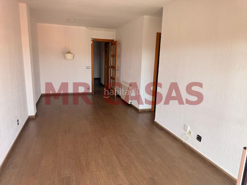 Foto bd823bc6-7e93-42aa-b5ff-c5b8d279b342. Pis amb calefacció a Zona Nord Rubí