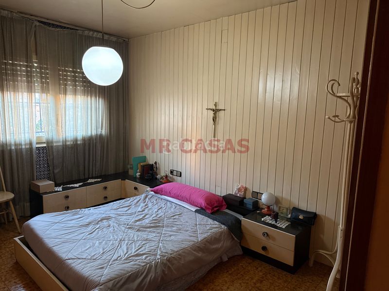 Foto bdc73030-1786-4034-8556-41189f41e53e. Casa adossada amb calefacció aparcament a Centre Rubí