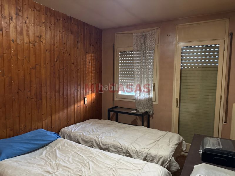 Foto e1b3434c-3326-4671-87ea-b9f3b8a1f06a. Casa adossada amb calefacció aparcament a Centre Rubí