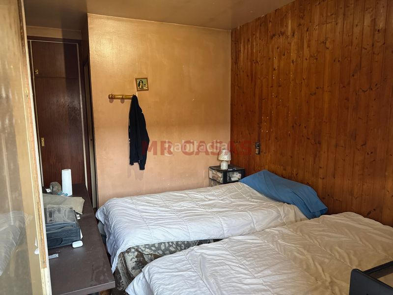 Foto e731d17f-9406-4b27-aa97-ae94104730e1. Casa adossada amb calefacció aparcament a Centre Rubí
