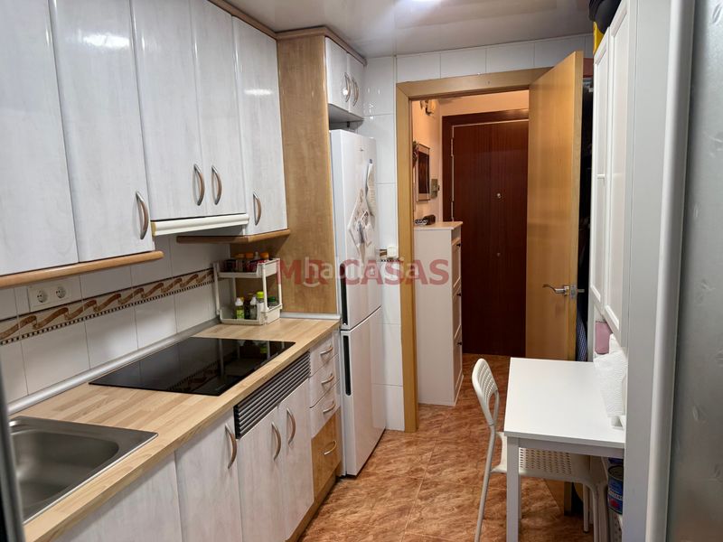 Foto 61be8d59-339d-4b07-b9f2-a2bd5578bc1b. Piso perfecta ubicacion en Progrés Rubí
