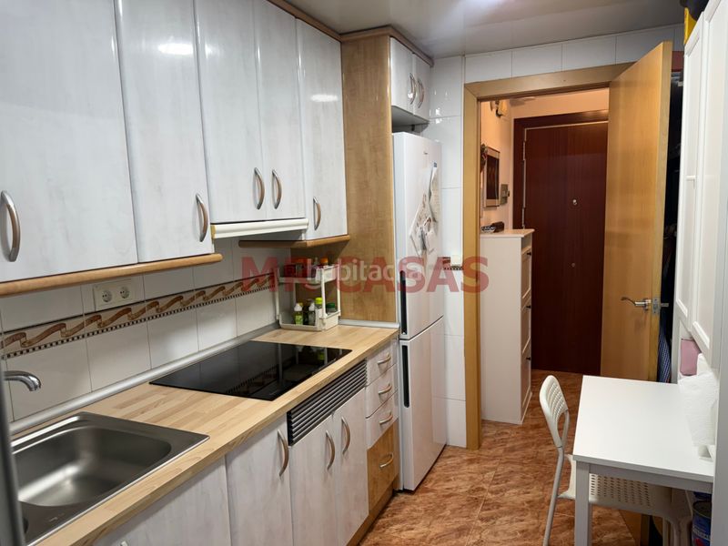 Foto d5c41b25-6ed0-4b44-a275-55eb688fd4bd. Piso perfecta ubicacion en Progrés Rubí