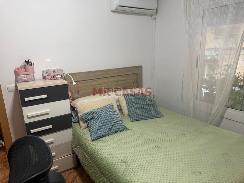 Foto eaa2e159-2488-43ff-8c12-66462badf7f2. Piso perfecta ubicacion en Progrés Rubí